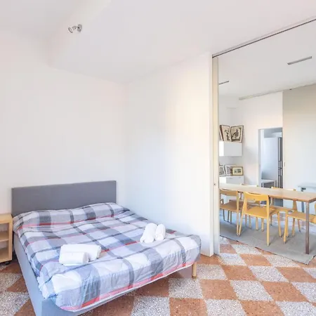 Apartment Nel Ghetto, By Short Holidays